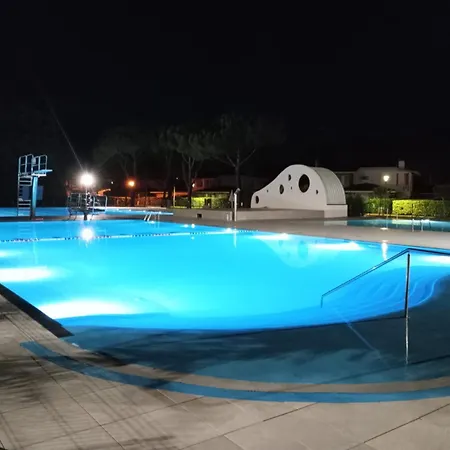 Cormor Y - Piscina * Μπιμπιόνε